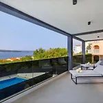 Three Units Vila Crikvenica