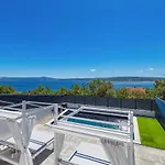 Vila Three Units *
