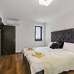 Vila Three Units Crikvenica