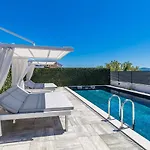 Vila Three Units Crikvenica