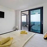 Three Units * Crikvenica