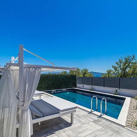 Three Units Crikvenica