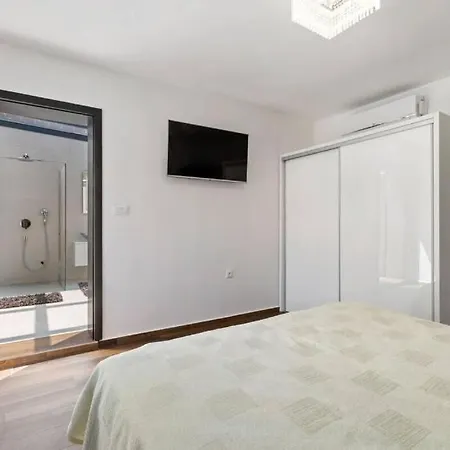 Villa Three Units