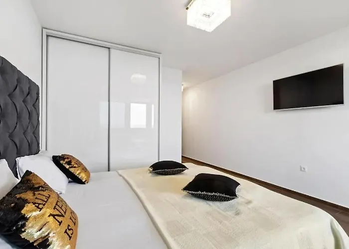 Three Units Crikvenica