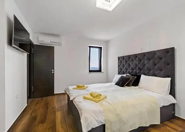 Villa Three Units Crikvenica